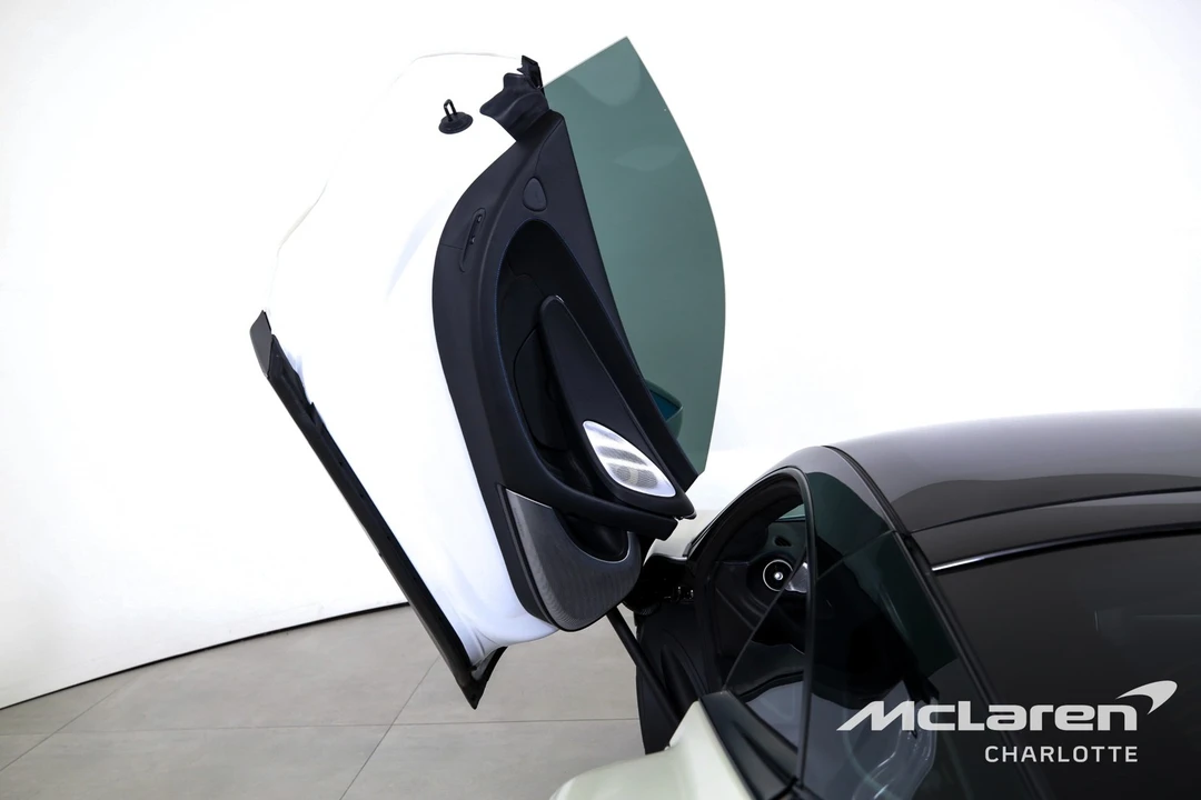 2022 McLaren GT - Image 11 of 21
