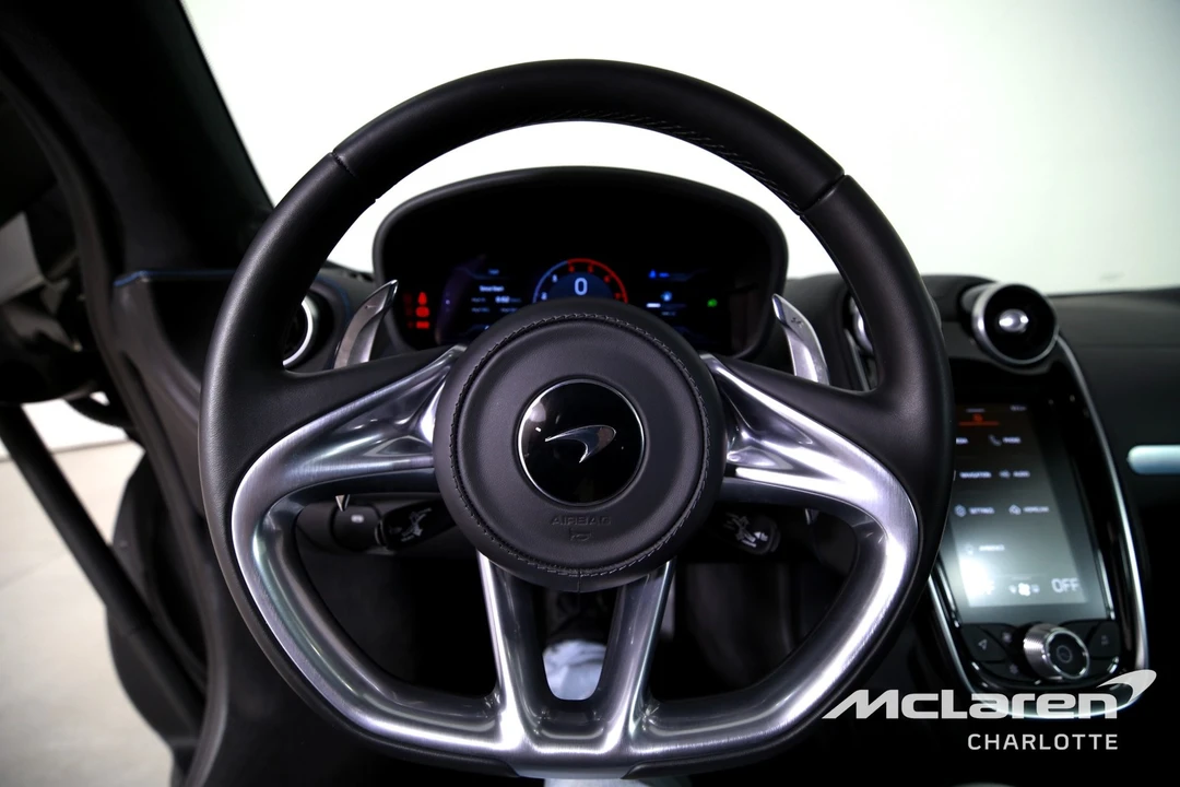 2022 McLaren GT - Image 15 of 21