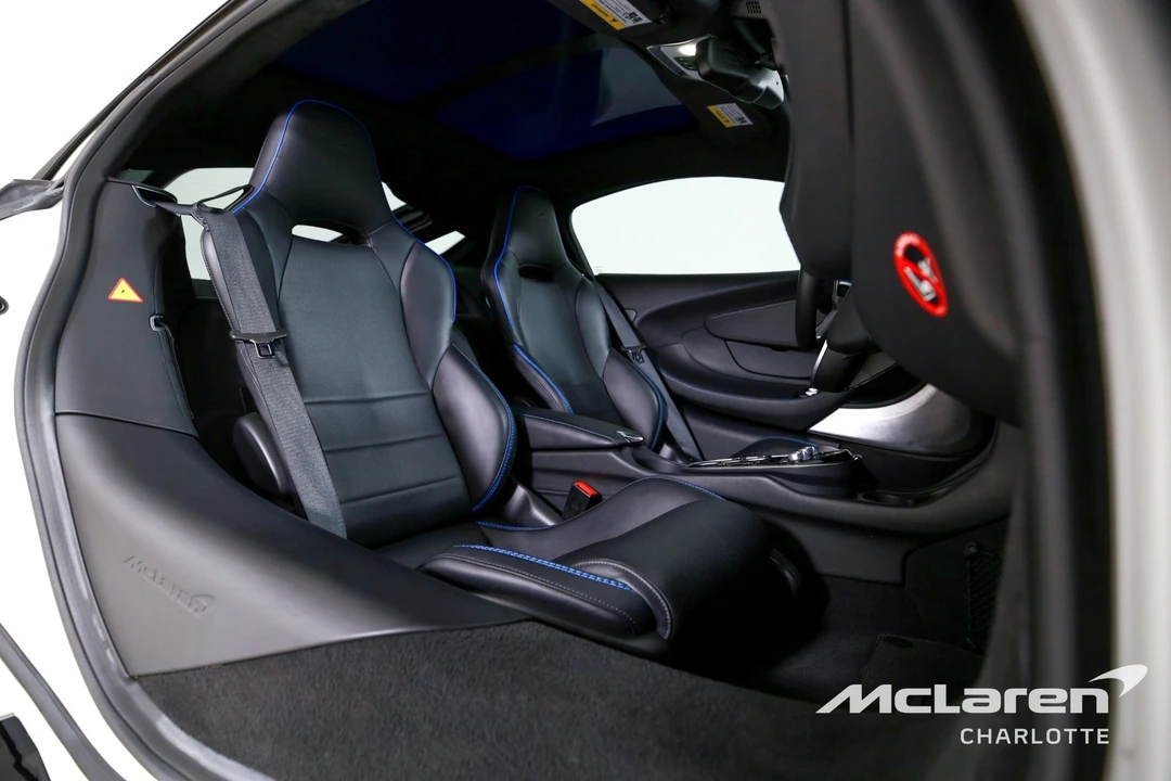 2022 McLaren GT - Image 19 of 21