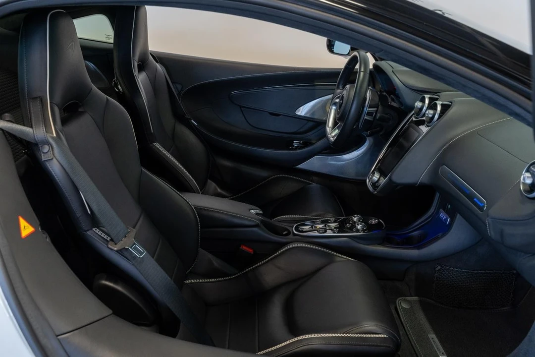 2022 McLaren GT - Image 9 of 21