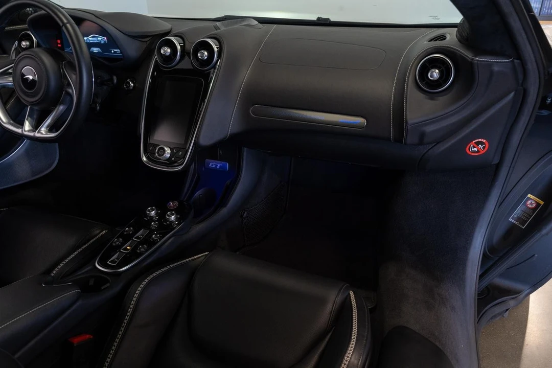 2022 McLaren GT - Image 8 of 21