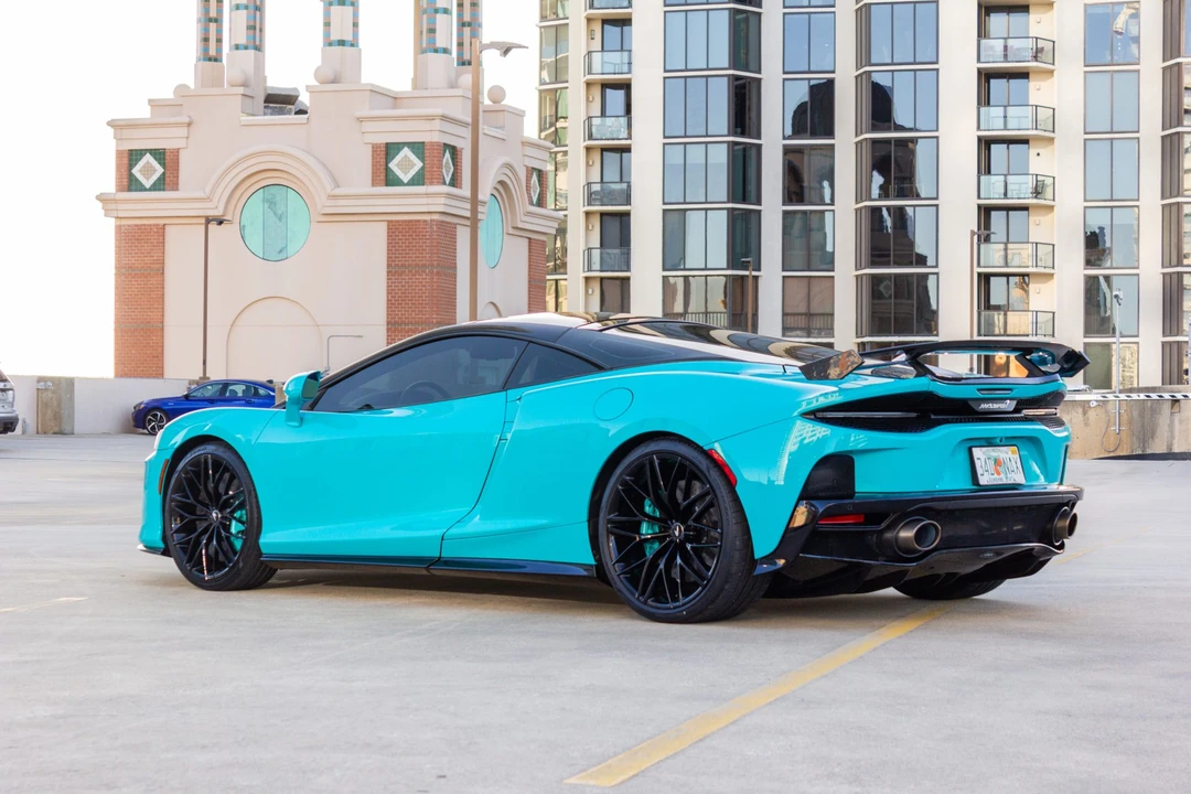 2022 McLaren GT - Image 10 of 31