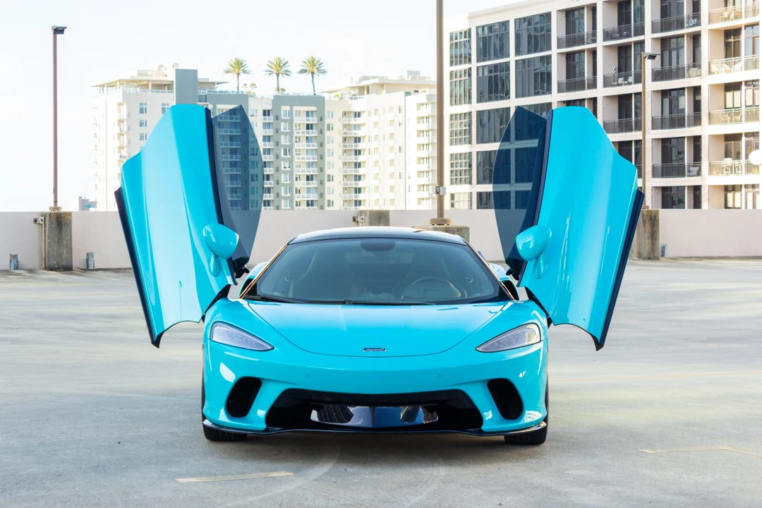 2022 McLaren GT - Image 15 of 31