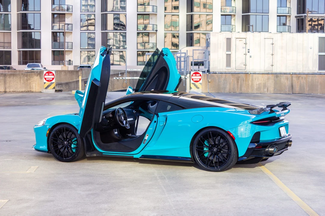 2022 McLaren GT - Image 12 of 31