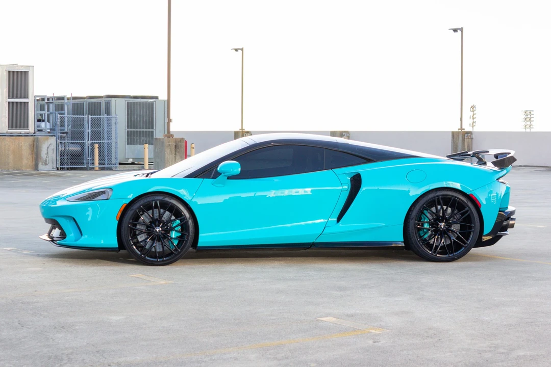 2022 McLaren GT - Image 11 of 31