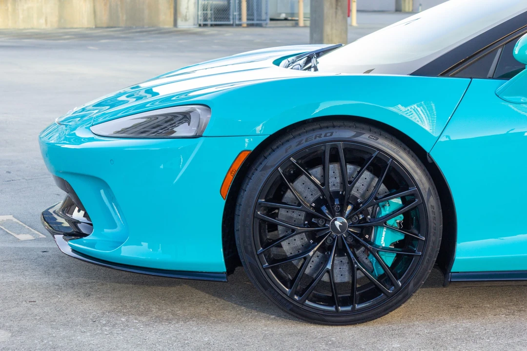 2022 McLaren GT - Image 17 of 31