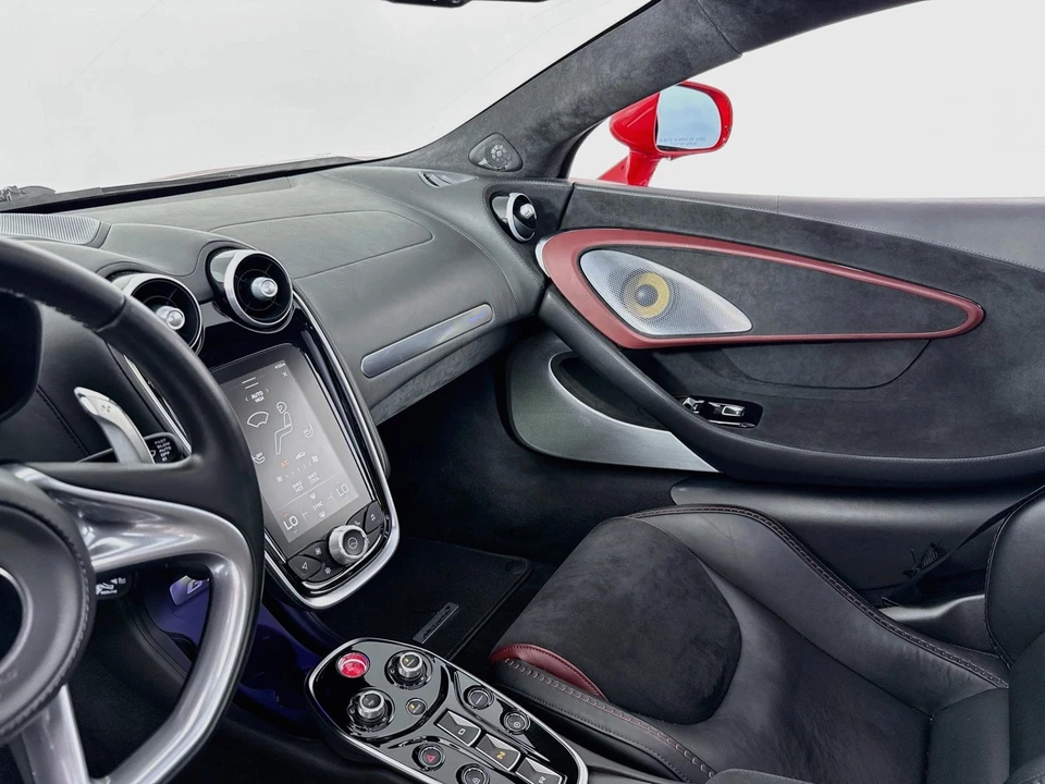 2022 McLaren GT - Image 24 of 31