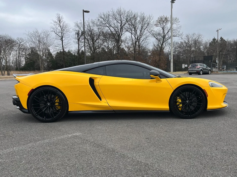2022 McLaren GT - Image 9 of 12