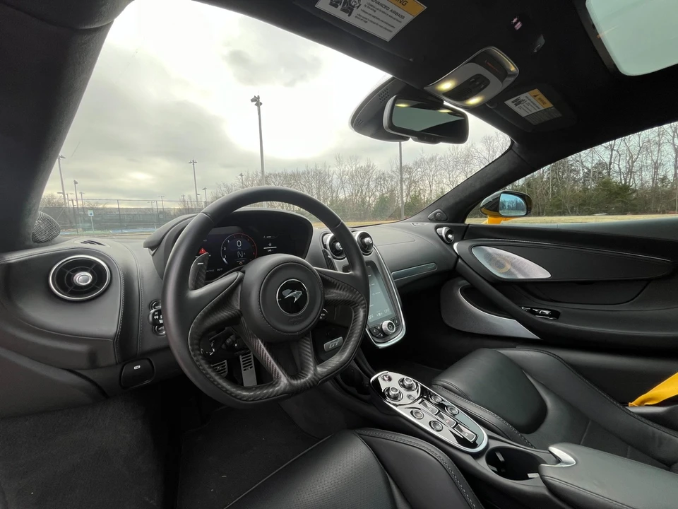 2022 McLaren GT - Image 18 of 21