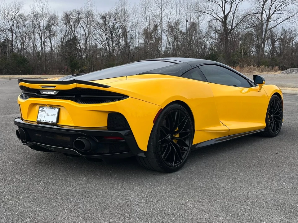 2022 McLaren GT - Image 15 of 21