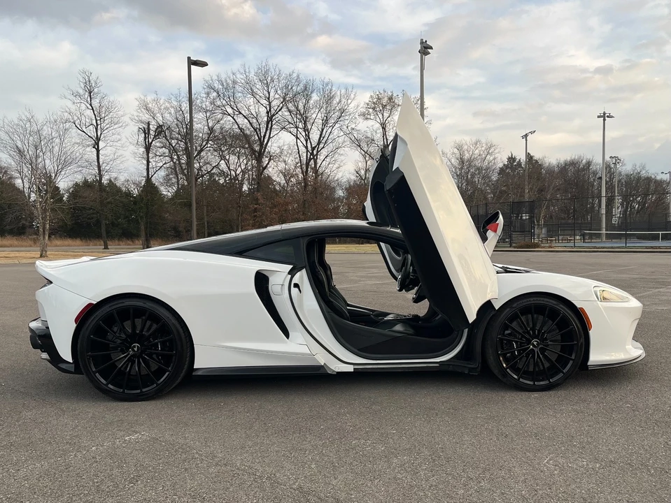 2022 McLaren GT - Image 3 of 12