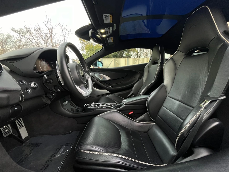 2022 McLaren GT - Image 16 of 21