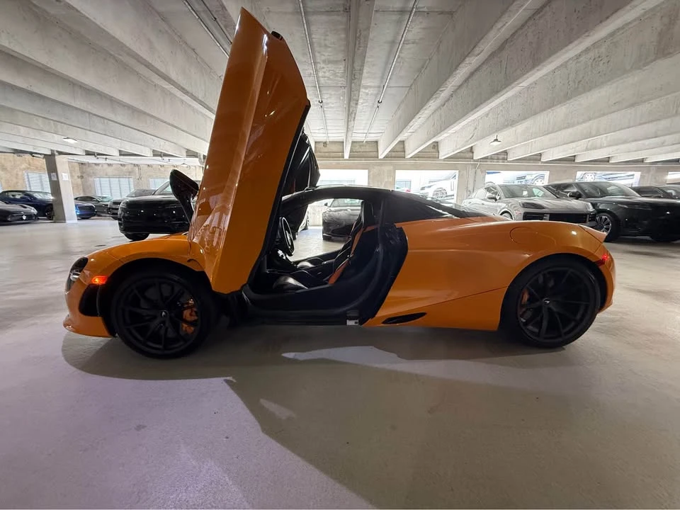 2022 McLaren 720S Spider - Image 2 of 21