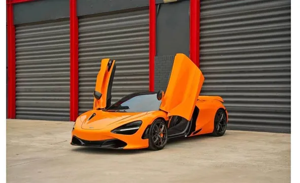 2022 McLaren 720S Coupe 2D