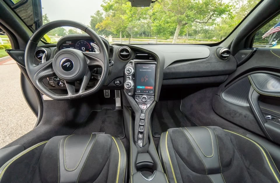 2022 McLaren 720S - Image 9 of 14