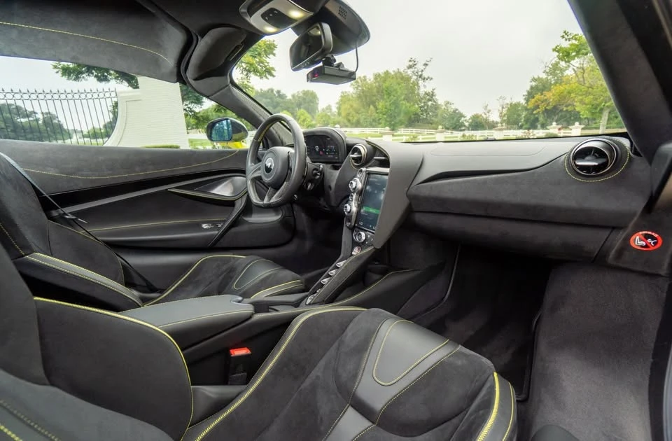2022 McLaren 720S - Image 13 of 14