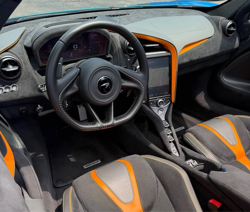 2022 McLaren 720S - Image 7 of 10