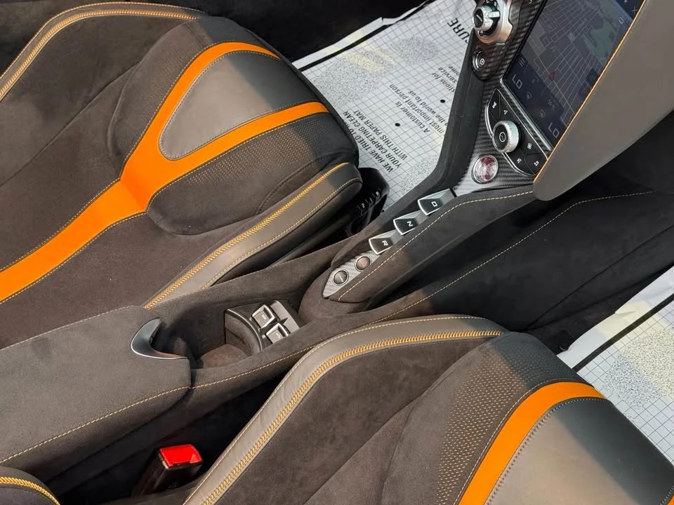 2022 McLaren 720S Spider - Image 14 of 20