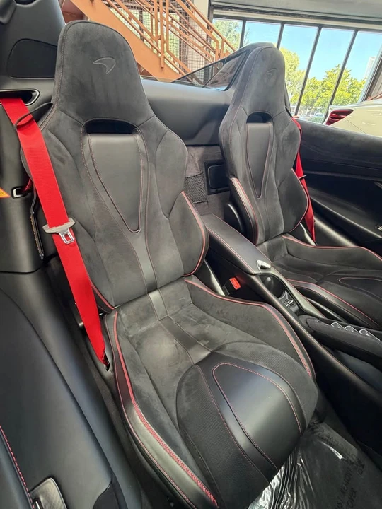 2022 McLaren 720S Spider - Image 18 of 19