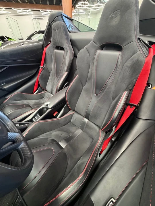 2022 McLaren 720S Spider - Image 17 of 19
