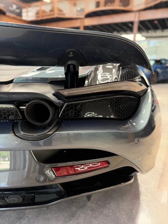 2022 McLaren 720S Spider - Image 10 of 19