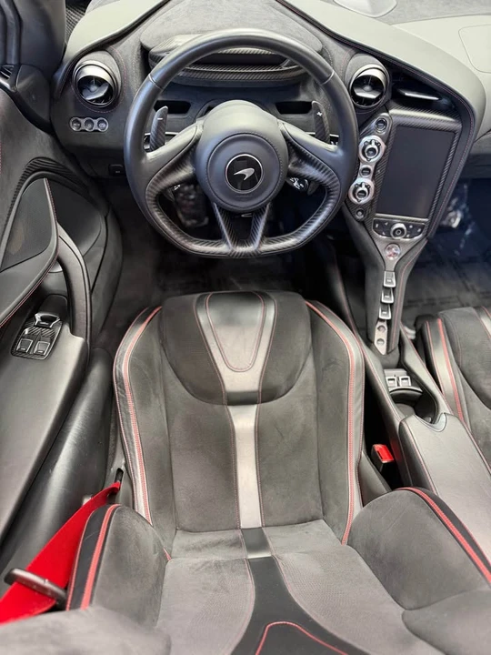 2022 McLaren 720S Spider - Image 13 of 19