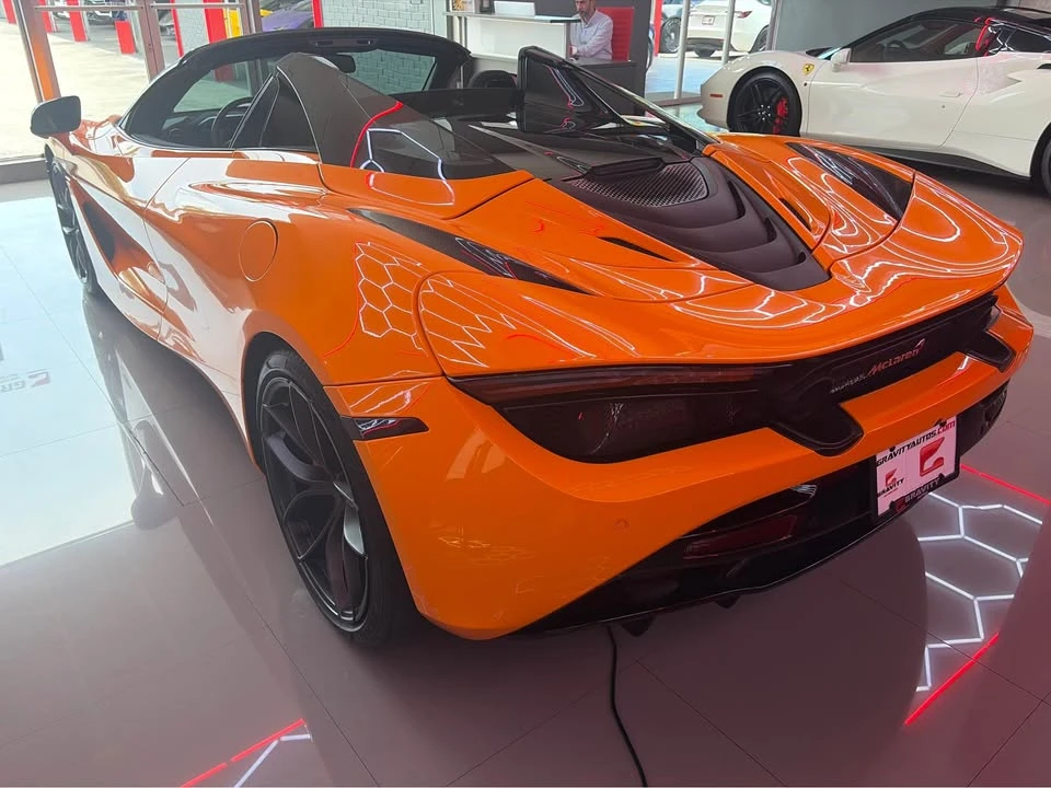 2022 McLaren 720S Spider - Image 2 of 2