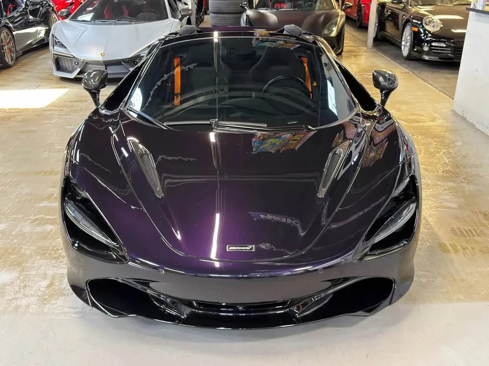 2022 McLaren 720S Spider - Image 2 of 10