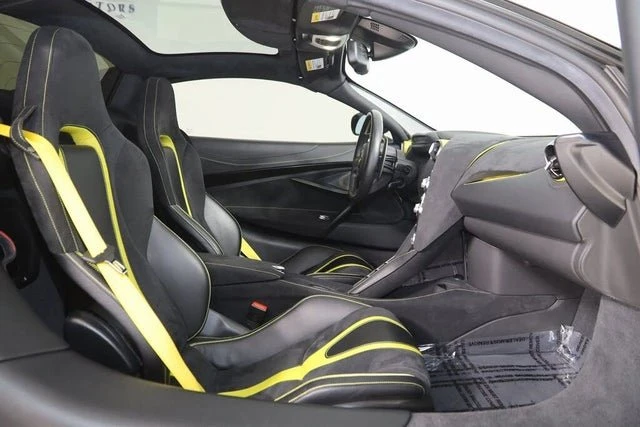 2022 McLaren 720S - Image 15 of 20