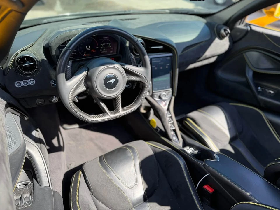 2022 McLaren 720S Spider - Image 13 of 14