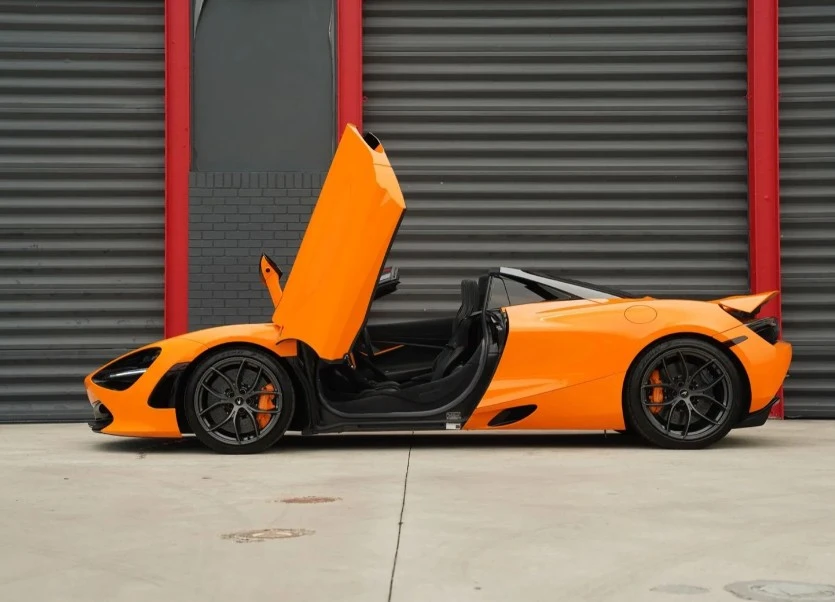 2022 McLaren 720S Spider - Image 3 of 12