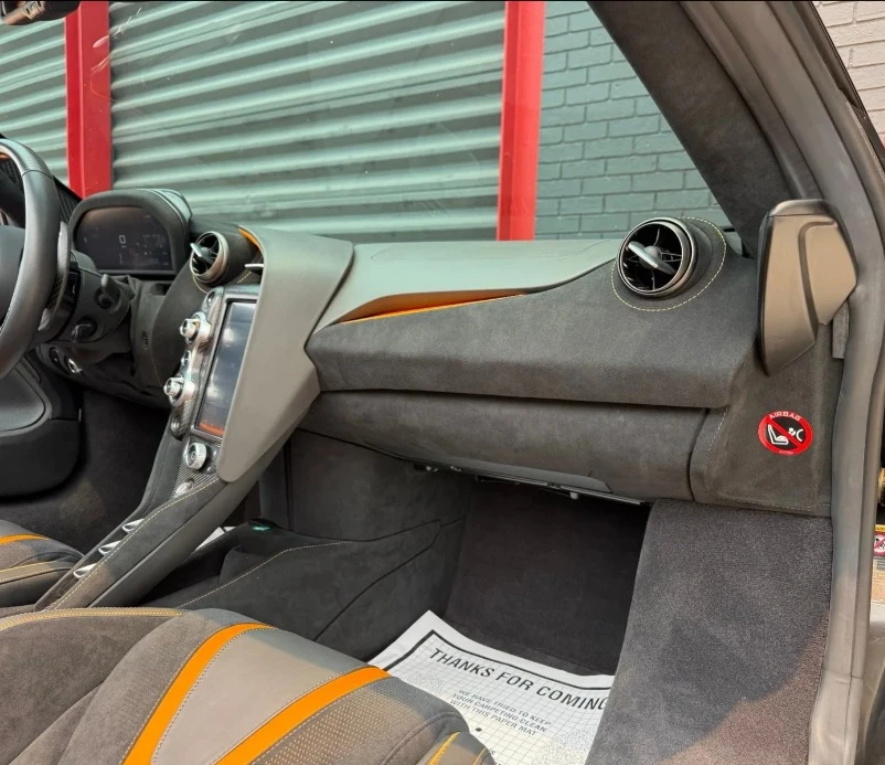 2022 McLaren 720S Spider - Image 8 of 12