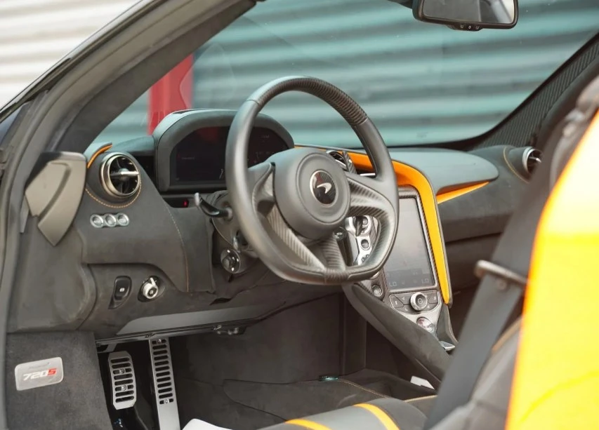 2022 McLaren 720S Spider - Image 6 of 12