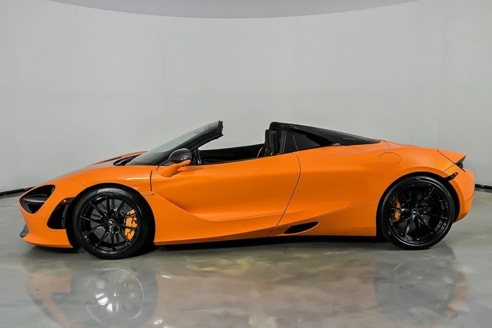 2022 McLaren 720S Spider - Image 8 of 20