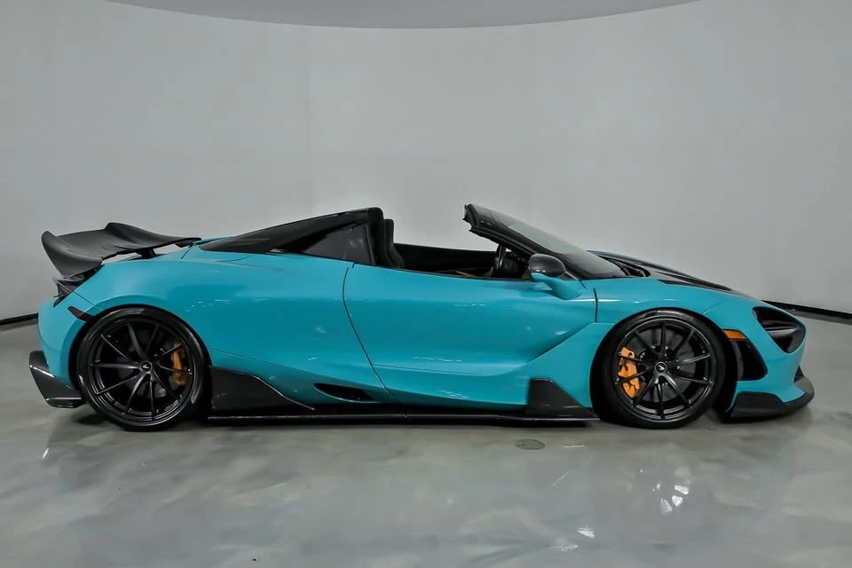 2022 McLaren 720S Spider - Image 17 of 20