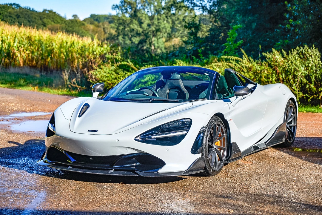 2022 McLaren 720S Spider - Image 3 of 31