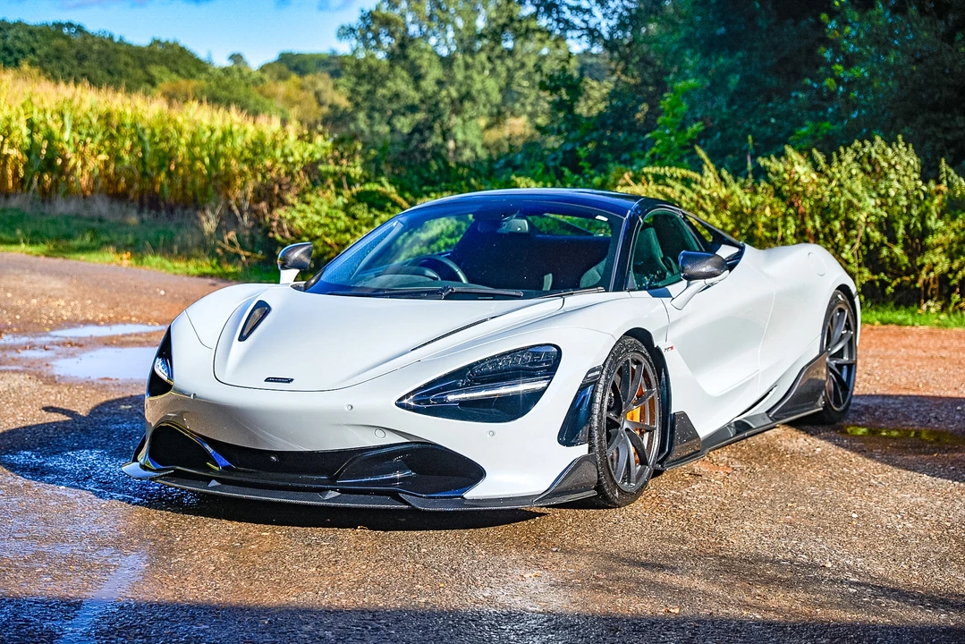 2022 McLaren 720S Spider - Image 11 of 31