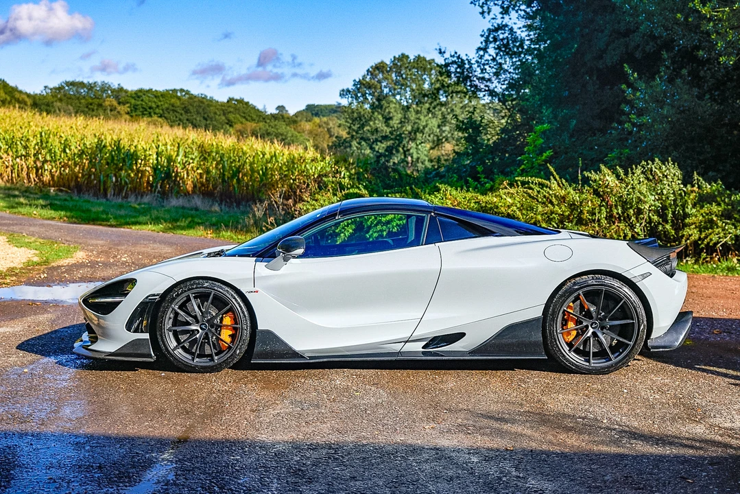 2022 McLaren 720S Spider - Image 4 of 31
