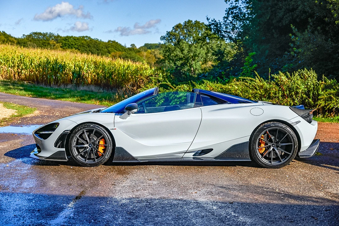 2022 McLaren 720S Spider - Image 12 of 31