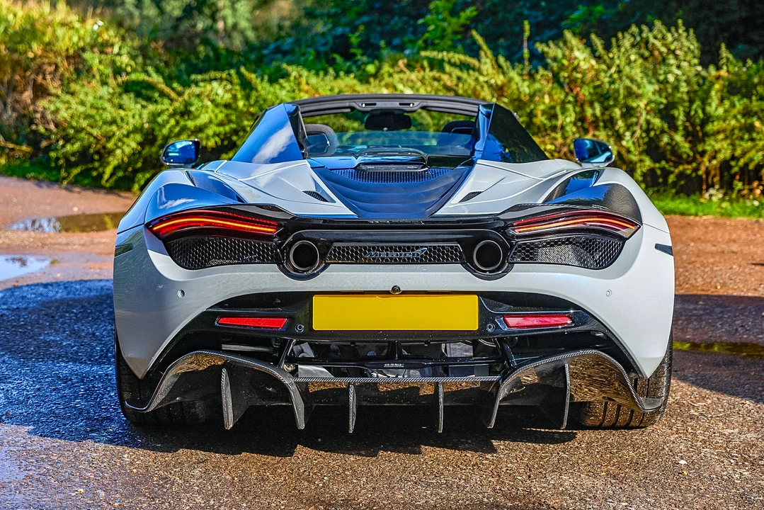 2022 McLaren 720S Spider - Image 6 of 31