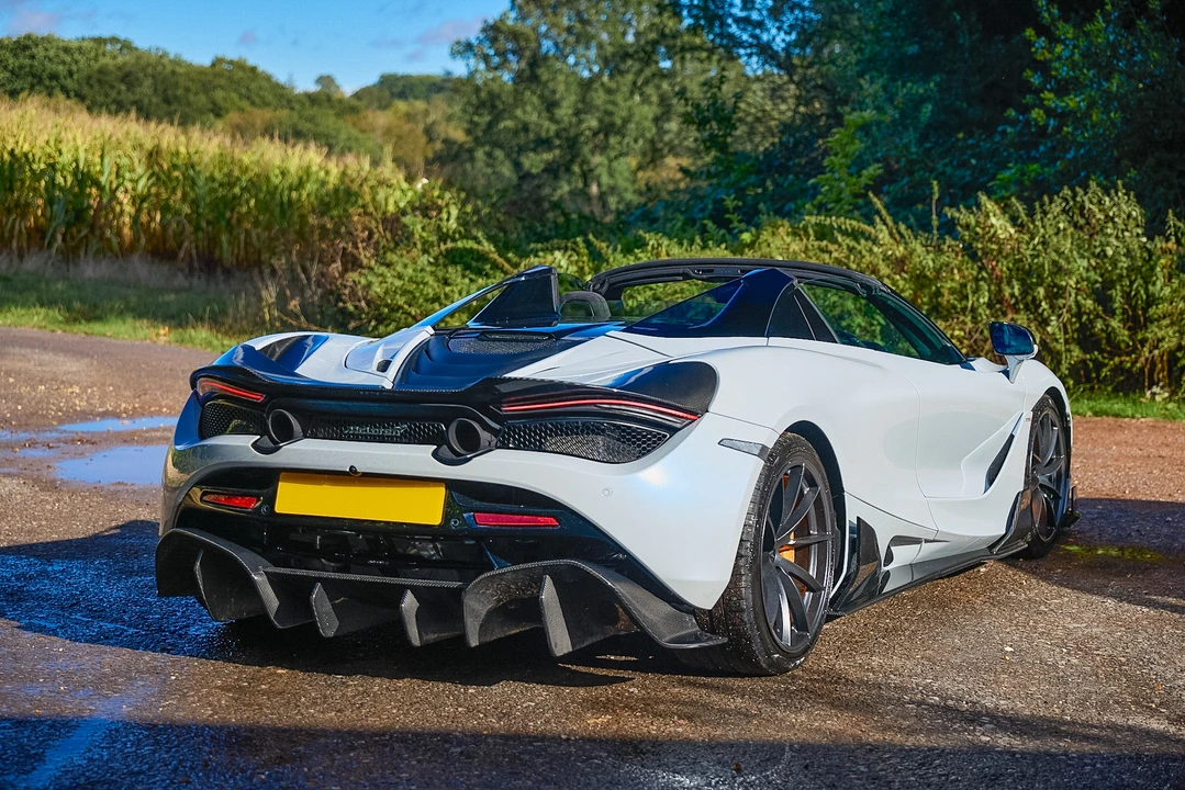 2022 McLaren 720S Spider - Image 24 of 31