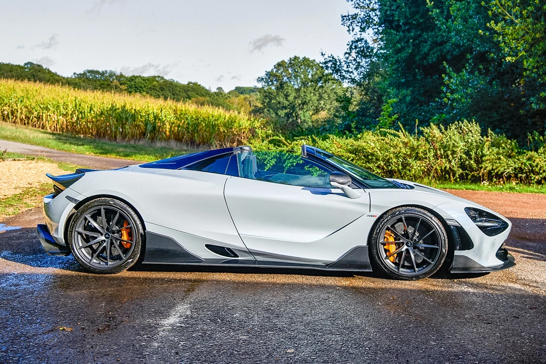 2022 McLaren 720S Spider - Image 8 of 31