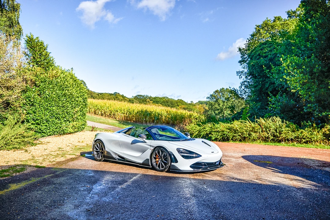 2022 McLaren 720S Spider - Image 28 of 31