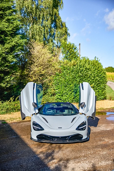 2022 McLaren 720S Spider - Image 30 of 31