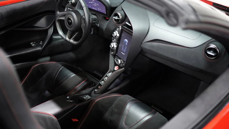 2022 McLaren 720S Spider - Image 16 of 20