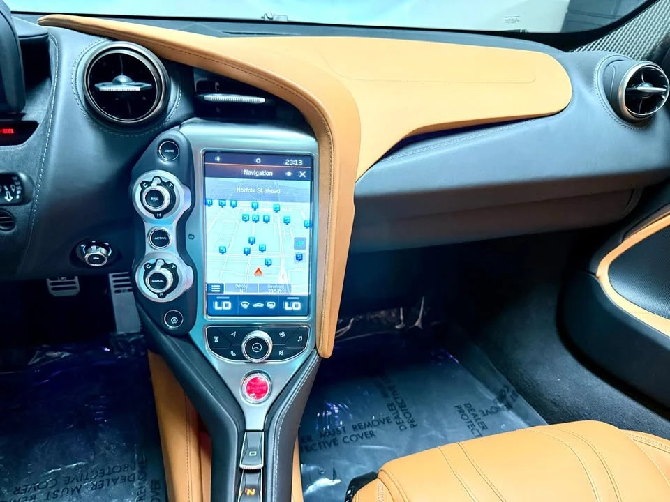 2022 McLaren 720S - Image 18 of 20