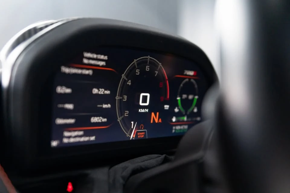 2022 McLaren 720S - Image 12 of 13