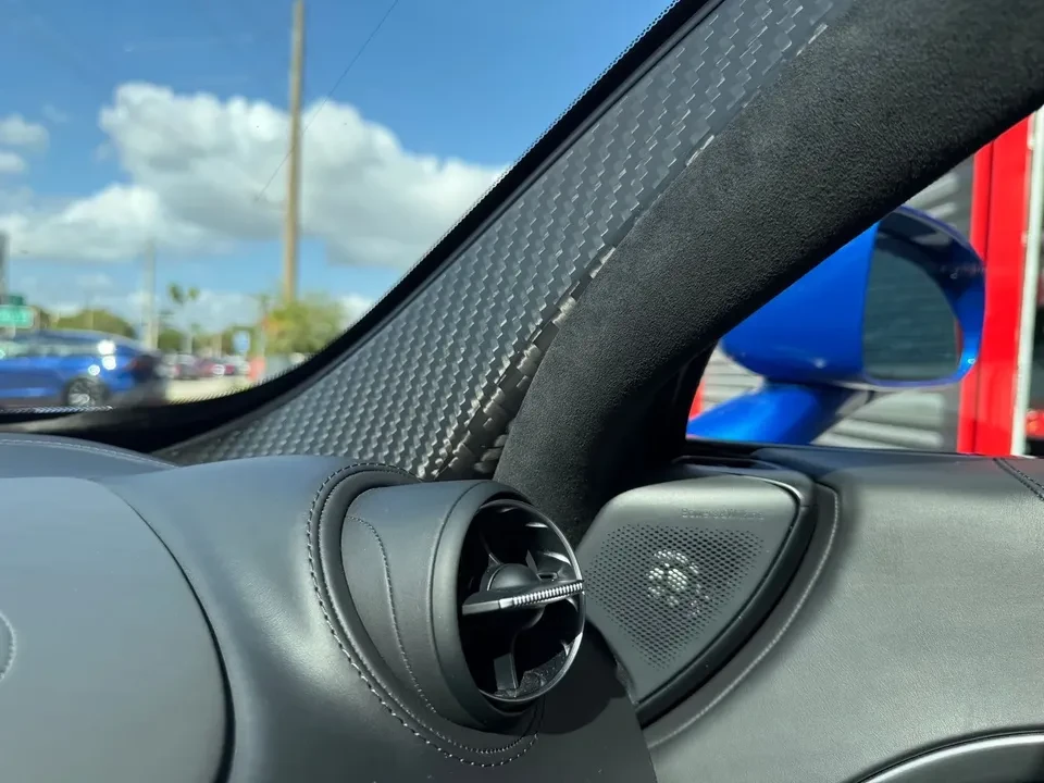 2022 McLaren 720S - Image 4 of 20