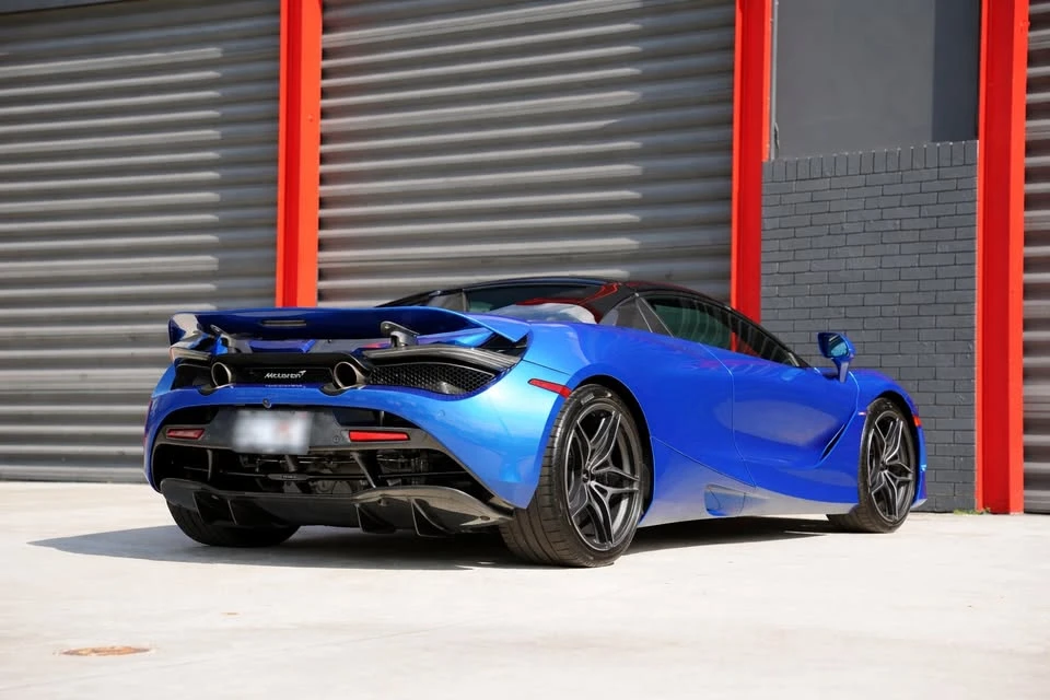 2022 McLaren 720S - Image 9 of 20