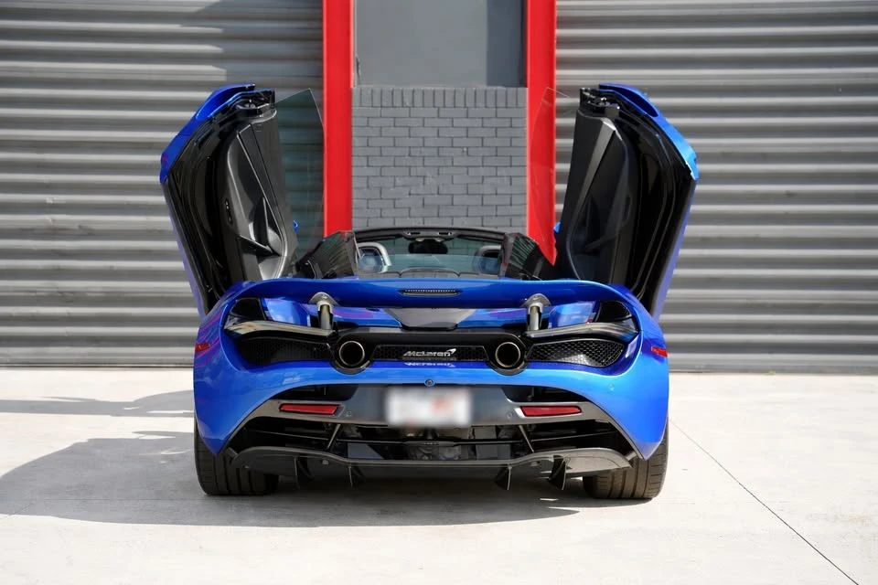 2022 McLaren 720S - Image 10 of 20